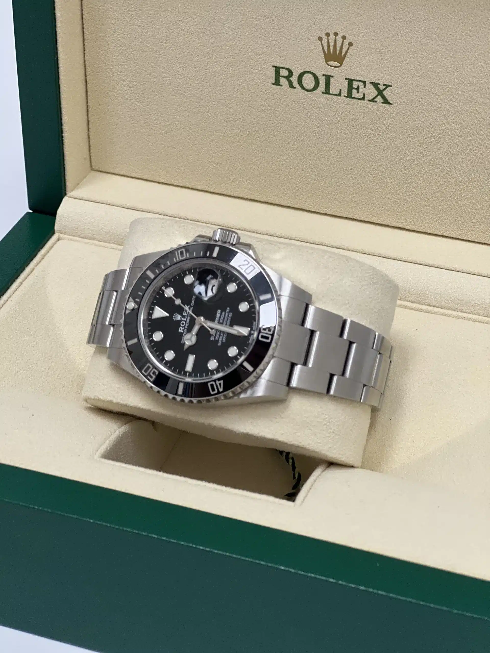 Rolex Submariner Date negro 41mm / 126610LN / 2022 - Imagen 3