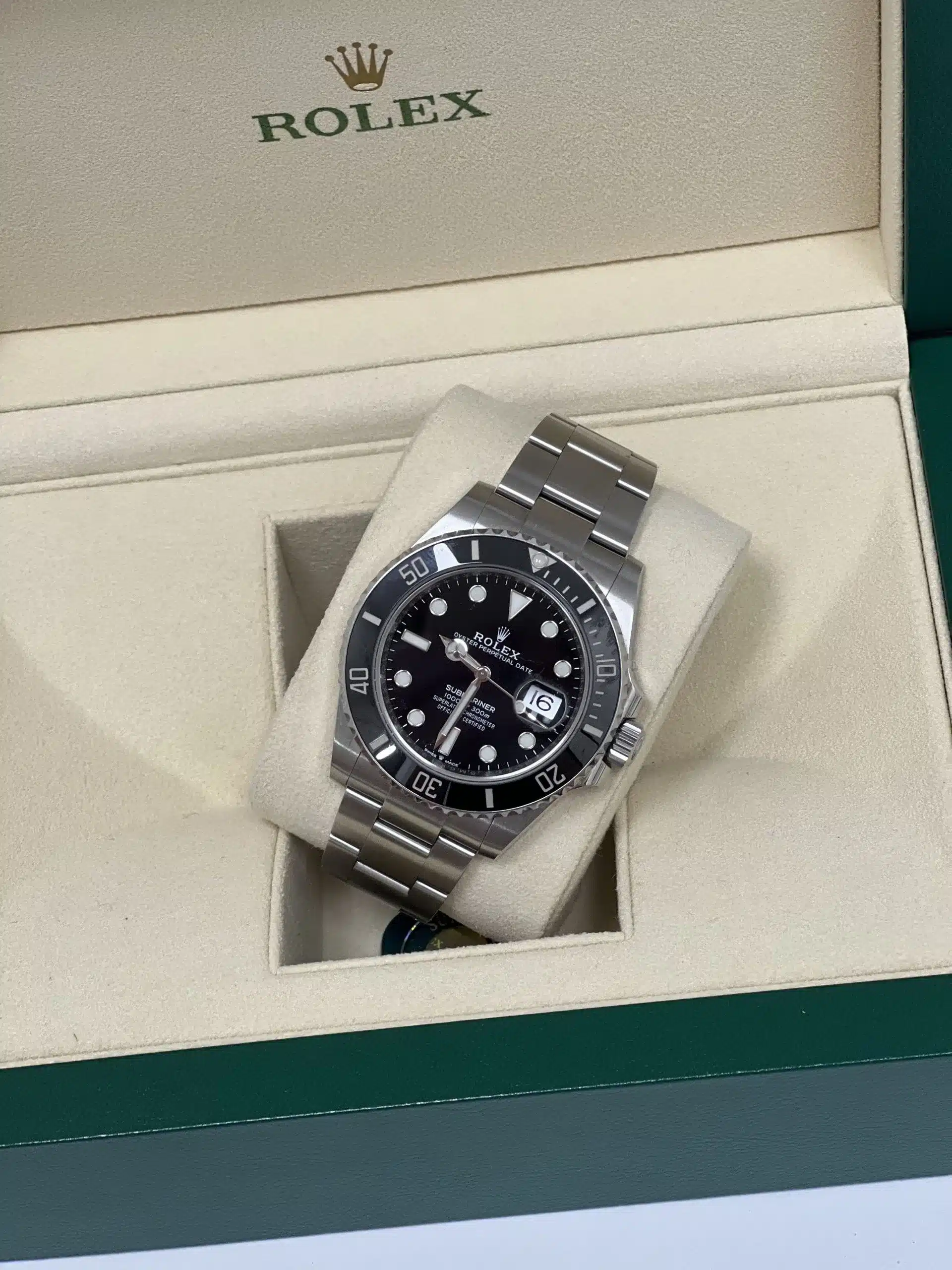 Rolex Submariner Date negro 41mm / 126610LN / 2022 - Imagen 5