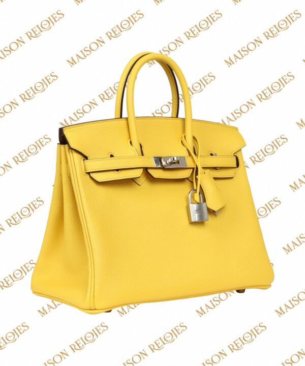 Hermès Birkin 25 Jaune de Naples Novillo PHW — vista tres cuartos derecha