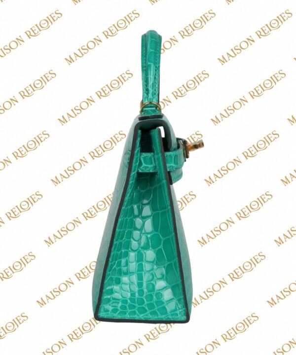 Hermès Mini Kelly 20 Sellier Vert Jade en aligátor brillante con herrajes dorados GHW — vista lateral
