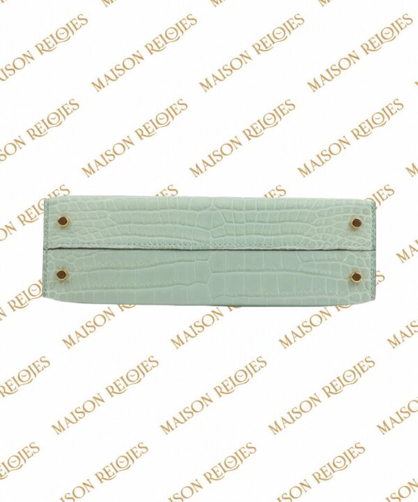 Hermès Mini Kelly 20 Sellier Vert d’Eau en cocodrilo Porosus mate con herrajes dorados GHW — detalle de la base