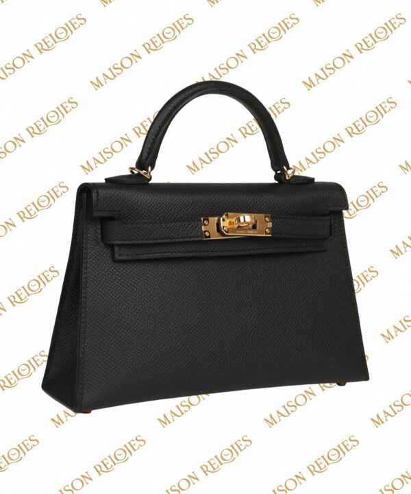 Hermès Mini Kelly 20 Sellier Black en piel Epsom con herrajes dorados GHW — vista tres cuartos izquierda
