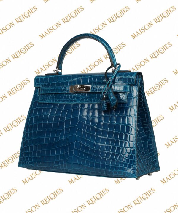 Hermès Kelly 32 Sellier / Bleu Izmir / Cocodrilo Niloticus brillante / PHW - Imagen 3