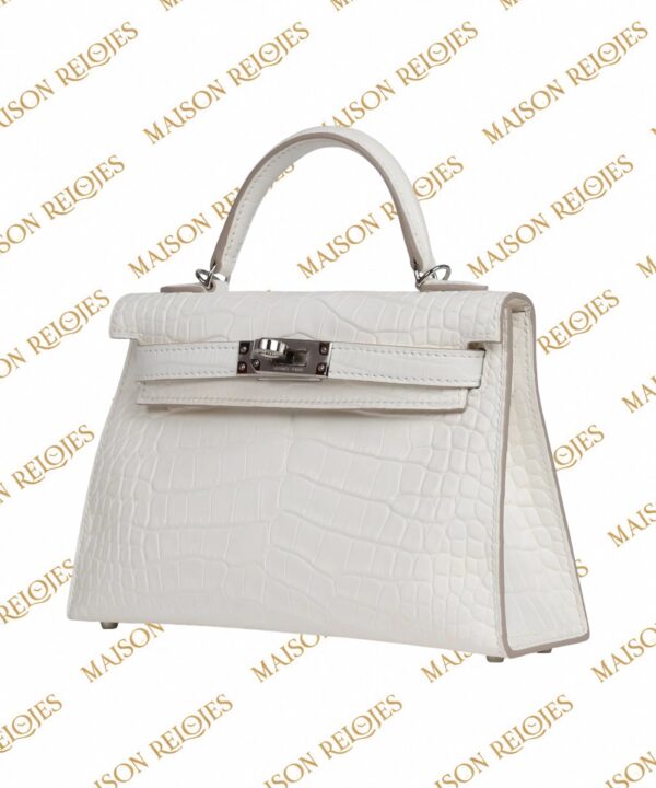 Hermès Mini Kelly 20 Crème Chantilly en aligátor mate con herrajes PHW — vista tres cuartos derecha