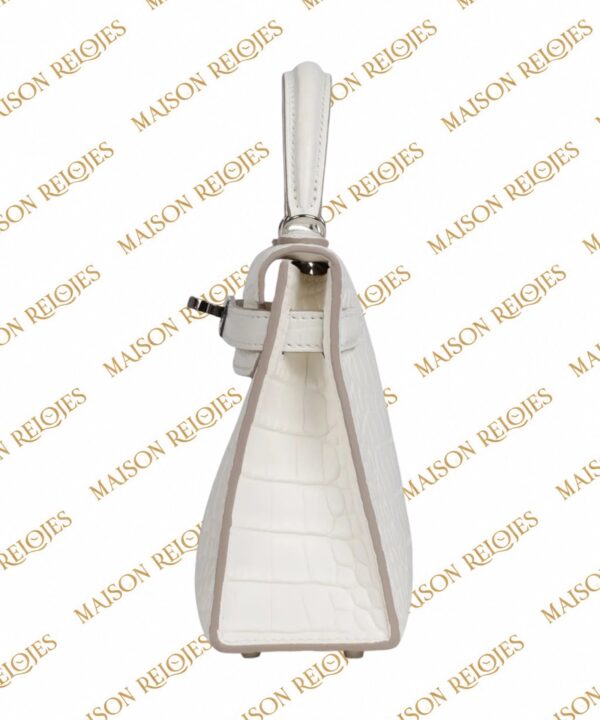 Hermès Mini Kelly 20 Crème Chantilly en aligátor mate con herrajes PHW — vista lateral