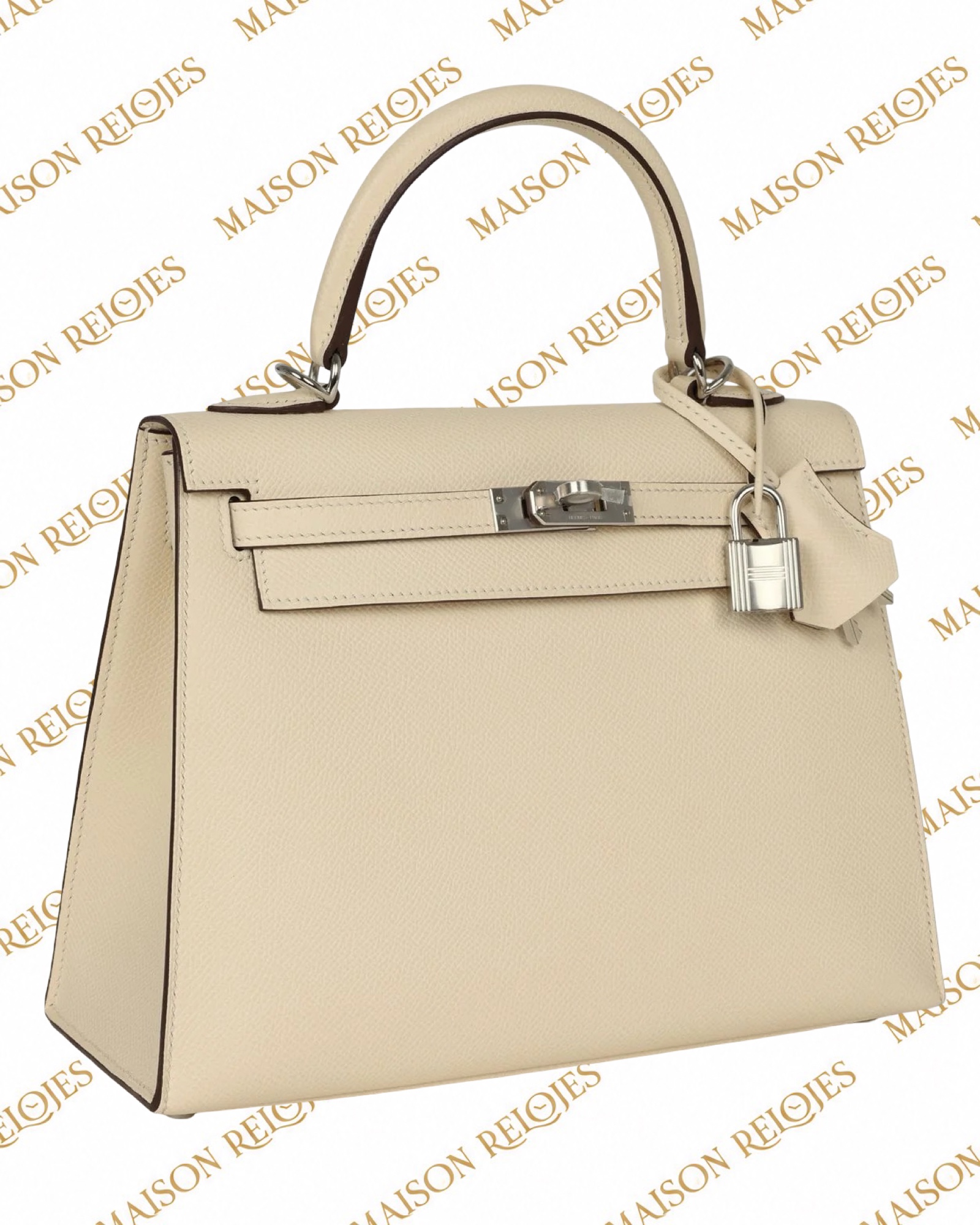 Hermès Kelly 28 Sellier Nata en piel Epsom con herrajes de paladio PHW — vista tres cuartos izquierda
