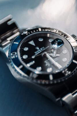 Detalle de un Rolex Submariner Date para comprobar su precisión de marcha
