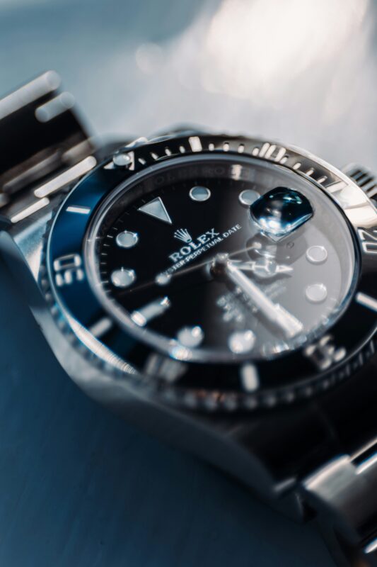 Detalle de un Rolex Submariner Date para comprobar su precisión de marcha